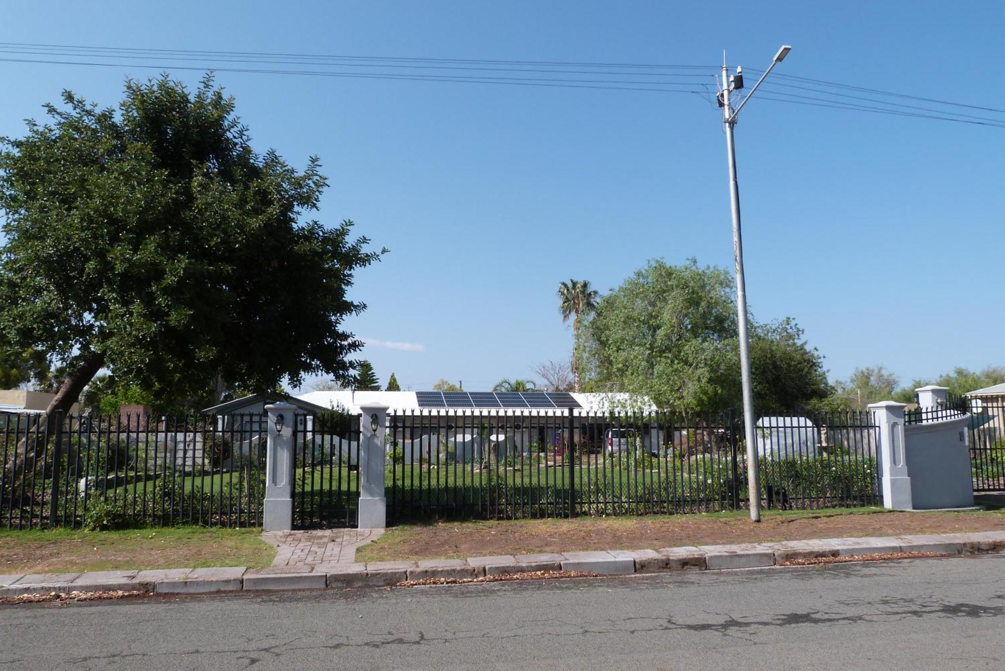 Hannah'S Haven Studio Deluxe - No Loadshedding Apartment Beaufort West Luaran gambar