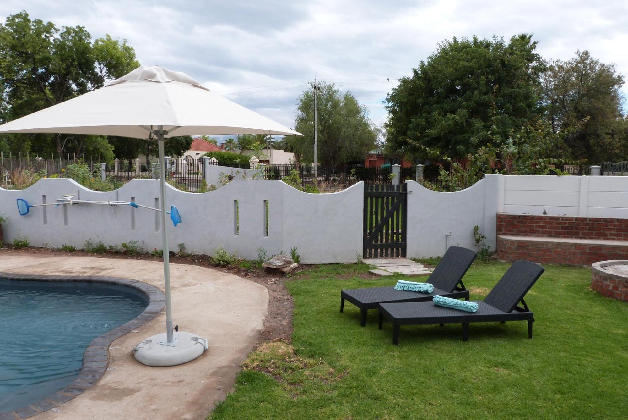Hannah'S Haven Studio Deluxe - No Loadshedding Apartment Beaufort West Luaran gambar